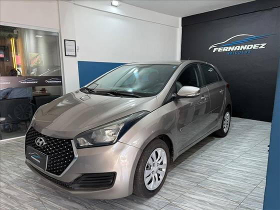 HYUNDAI HB20 1.0 COMFORT PLUS 12V FLEX 4P MANUAL